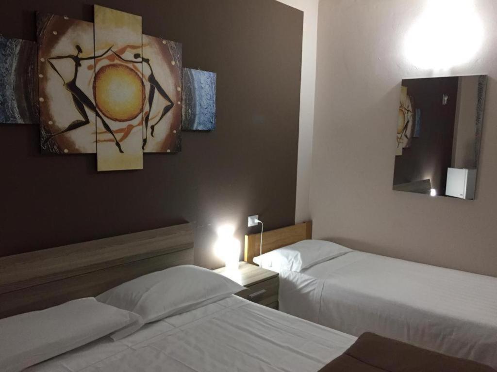 Hotel Elena 1 Self Check-In Parma Zewnętrze zdjęcie